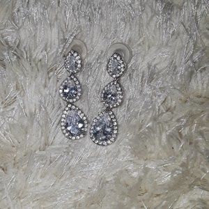 AW Bridal Teardrop Dangle Earrings
